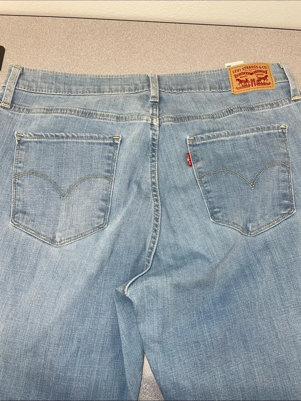 Levi's Light Blue Denim Jeans with Signature Back Pocket stretchy